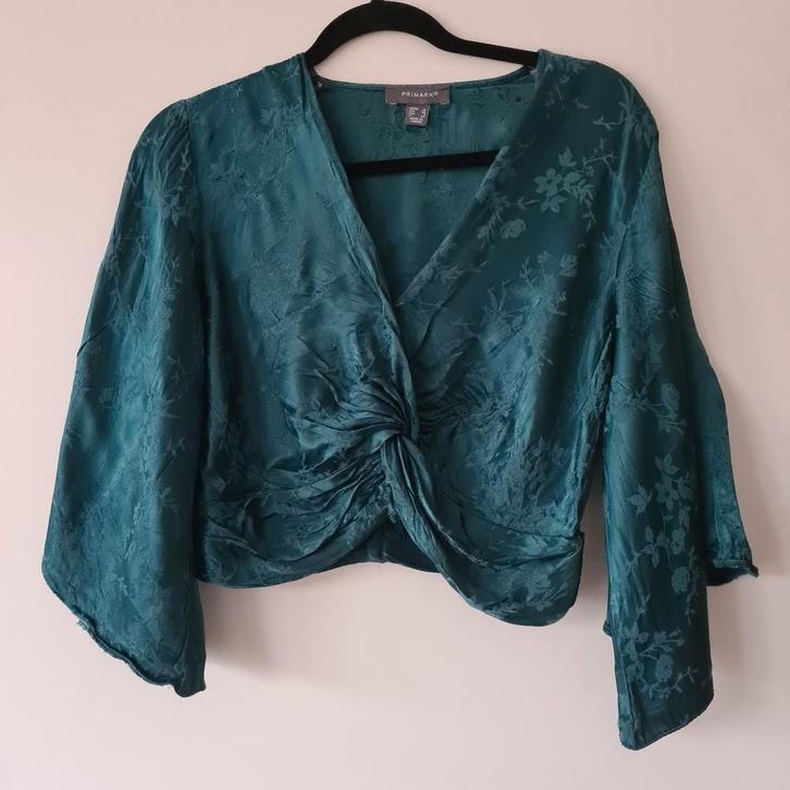 Groene top van de Primark., Kleding | Dames, Blouses en Tunieken, Gedragen, Maat 38/40 (M), Groen, Verzenden