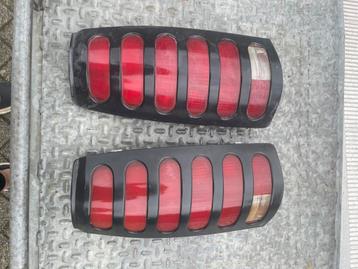 Te koop / 2 achterlichten GMC Pickup beschikbaar voor biedingen