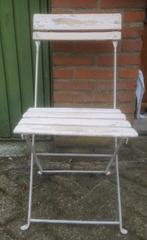 Oud Frans metalen terrasstoeltje met houten zitting / roze, Ophalen