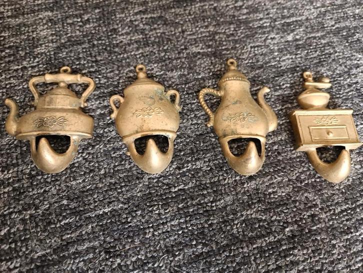 4 messing handdoekhaken / wandhaken (keukengerei, hele set), Antiek en Kunst, Antiek | Koper en Brons, Ophalen of Verzenden