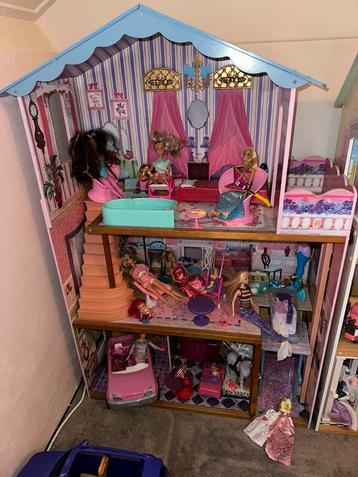 Kidcraft poppenhuis met inhoud te koop beschikbaar voor biedingen