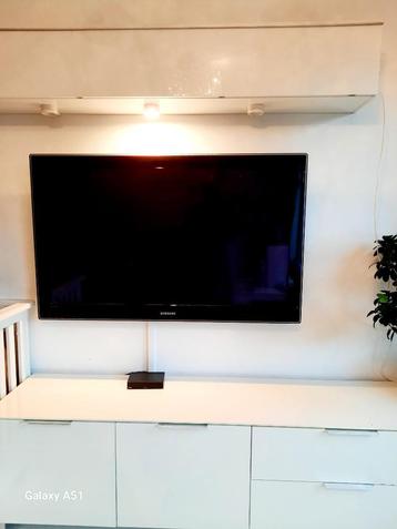 Tv kast met wandkast wit hoogglans  beschikbaar voor biedingen