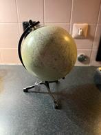 Mooie wereldbol op ijzeren voet NIEUW, Huis en Inrichting, Woonaccessoires | Wereldbollen, Ophalen of Verzenden, Nieuw