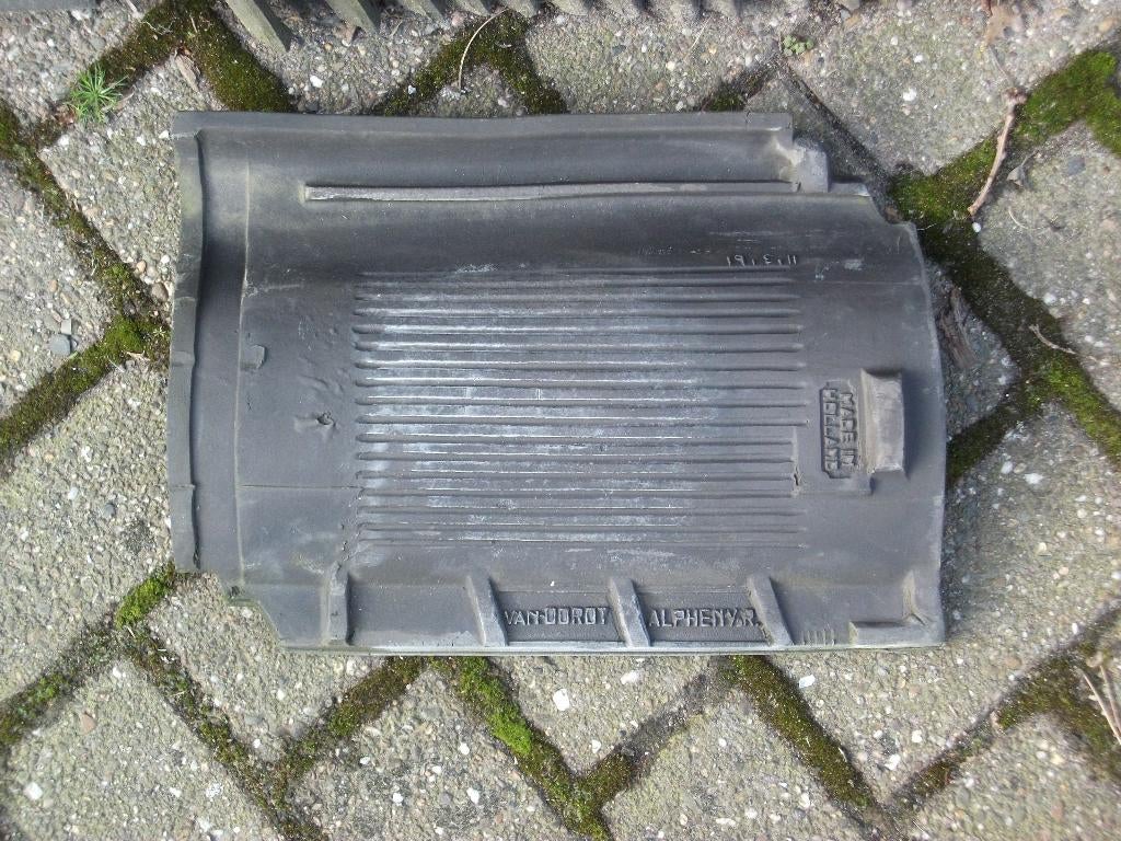 Dakpannen Ovh 130 stuks blauwgesmoord ( zwart ), Doe-het-zelf en Verbouw, Dakpannen en Dakbedekking, Ophalen, Gebruikt, Steen of Klei