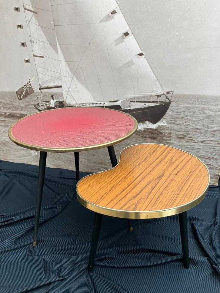 2 vintage bijzettafeltjes, jaren ‘50, Huis en Inrichting, Tafels | Bijzettafels, Gebruikt, Rond, Minder dan 45 cm, Minder dan 55 cm