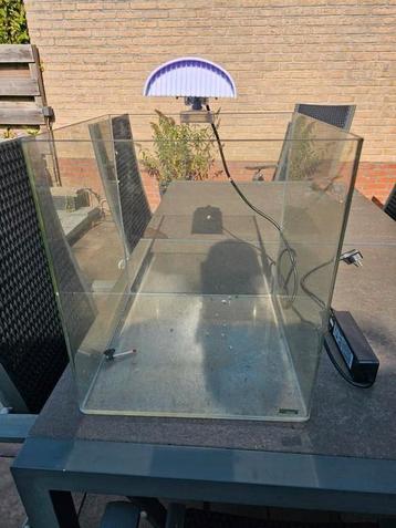 Aquarium nano cube compleet beschikbaar voor biedingen
