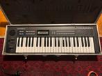 Te koop Juno Alpha 1 plus flightcase en stand, Muziek en Instrumenten, Synthesizers, Roland, Zo goed als nieuw, Ophalen, 49 toetsen