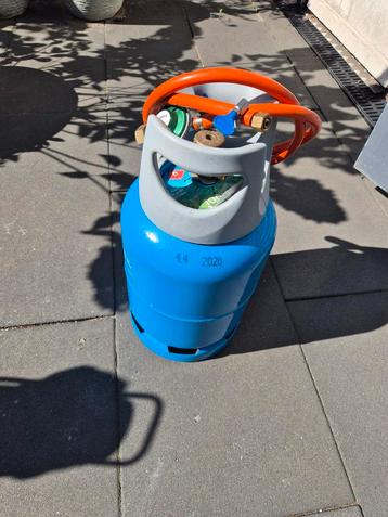 Primagaz 6kg fles + Cadac Skottelbraai beschikbaar voor biedingen