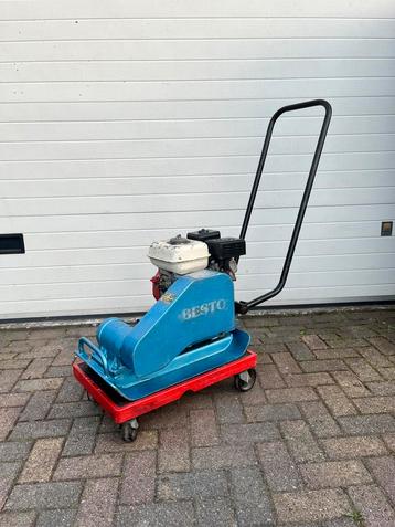 Trilplaat te huur beschikbaar voor biedingen