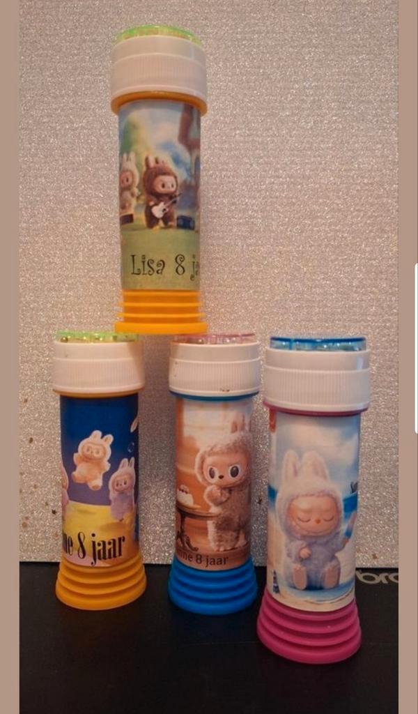 Gepersonaliseerde bellenblaas met labubu opdruk, Hobby en Vrije tijd, Feestartikelen, Zo goed als nieuw, Versiering, Geboorte of Huwelijk