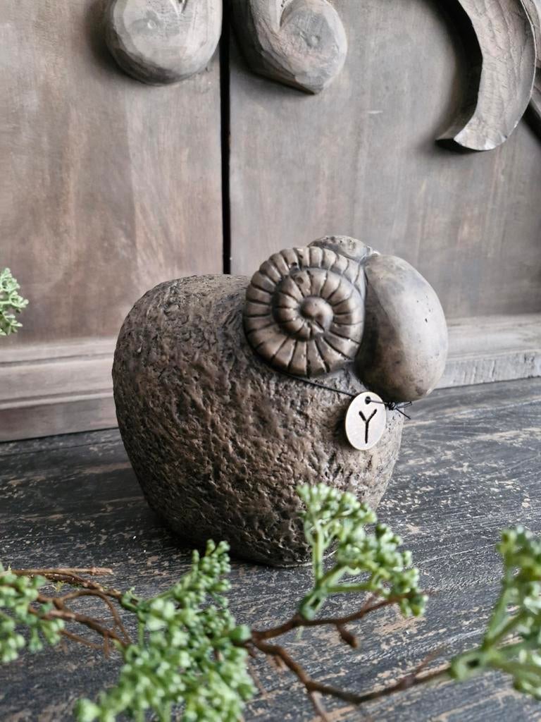 Brynxz Sheep with horn. Majestic brown., Huis en Inrichting, ., Nieuw, Ophalen of Verzenden, .