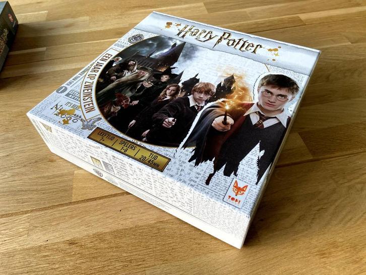 Harry Potter een jaar op zweinstein bordspel, Hobby en Vrije tijd, Gezelschapsspellen | Bordspellen, Gebruikt, Een of twee spelers
