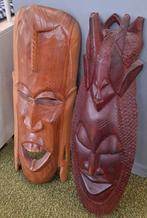 2x Houten Afrikaanse maskers | Handgesneden | Wanddecoratie, Ophalen of Verzenden