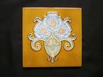 Art nouveau tegel, Antiek en Kunst, Antiek | Wandborden en Tegels, Ophalen of Verzenden