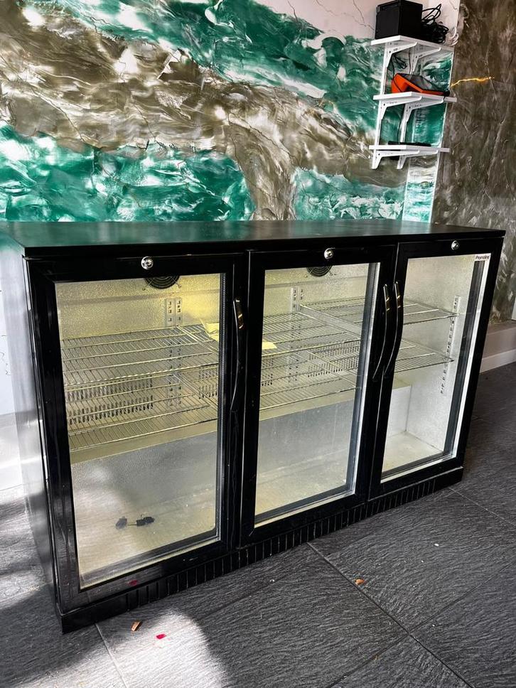 Horeca Koelkast met 3 Deuren, Zakelijke goederen, Horeca | Keukenapparatuur, Koelen en Vriezen, Gebruikt, Ophalen of Verzenden