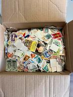 Postzegels wereld afgeweekt ongeveer 1kg (k1), Postzegels en Munten, Postzegels | Volle albums en Verzamelingen, Ophalen of Verzenden