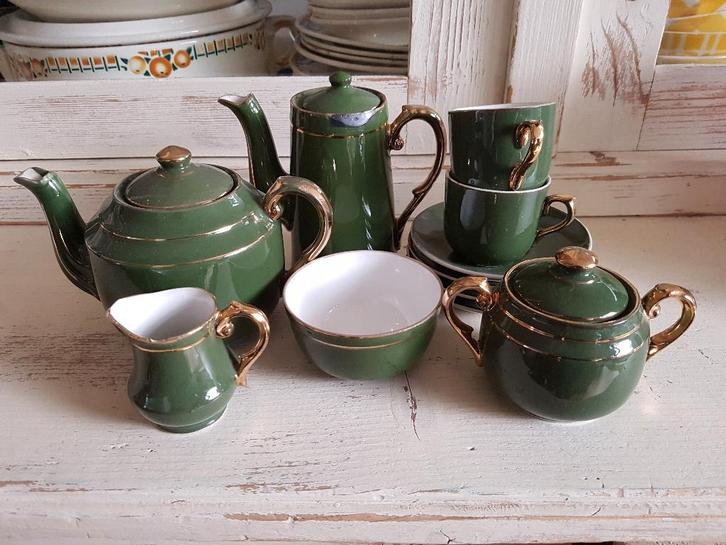 Oud donkergroen serviesje, Antiek en Kunst, Curiosa en Brocante, Ophalen of Verzenden