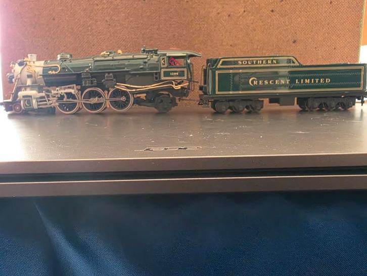 Crescent Locomotief met tender. Special edition, Hobby en Vrije tijd, Modeltreinen | H0, Zo goed als nieuw, Locomotief, Wisselstroom