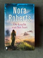 De Kracht van het Hart - Nora Roberts, Ophalen of Verzenden, Gelezen, Nederland