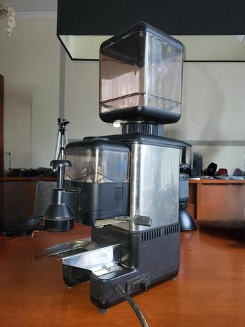Faema Koffiemaler  beschikbaar voor biedingen