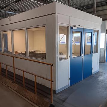 unit 3,4 x 5,5 hgt 2,7 mtr Wit Blauw beschikbaar voor biedingen