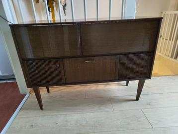Prachtig vintage Imperial 666 radiomeubel + Bluetooth beschikbaar voor biedingen