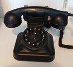 Beeld telefoon gezocht voor senior buurman in Maashorst, Ophalen