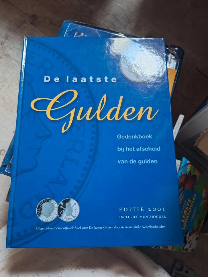 De Laatste Gulden - Gedenkboek 2001, Antiek en Kunst, Antiek | Boeken en Bijbels, Ophalen of Verzenden