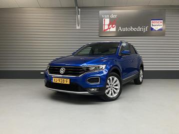 Volkswagen T-Roc 1.0 TSI SPORT/NAVI/DIGI CP/PDC/LED/CARPLAY/ beschikbaar voor biedingen