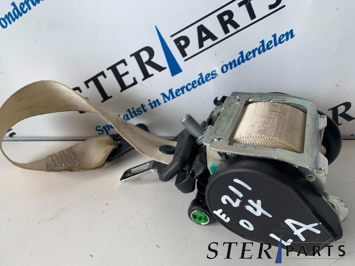 Veiligheidsgordel links-achter van een Mercedes E-Klasse, Auto-onderdelen, Interieur en Bekleding, Mercedes-Benz, Gebruikt, 3 maanden garantie