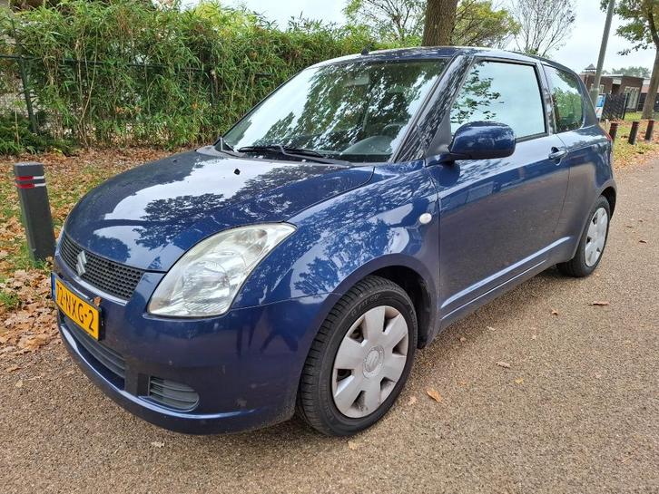 Suzuki Swift 1.3 3D 2006 Blauw | Airco | Lees opmerkingen!, Auto's, Suzuki, Bedrijf, Swift, ABS, Airbags, Airconditioning, Centrale vergrendeling