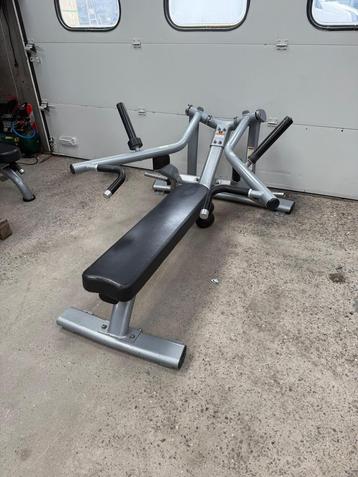 Matrix chestpress/ chest machine/ plate loaded/ grey beschikbaar voor biedingen