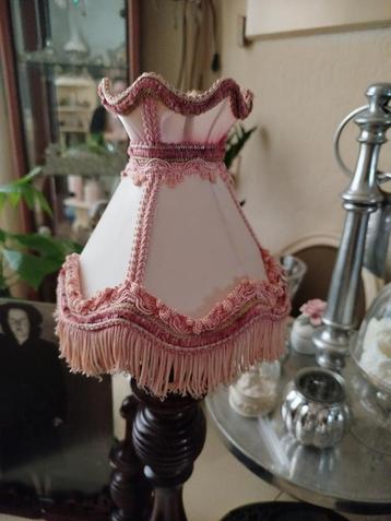 Lampenkapjes oud roze  beschikbaar voor biedingen