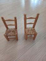 2 houten rieten poppenstoeltjes, Ophalen of Verzenden, Zo goed als nieuw, Poppenhuis