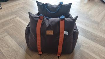 Designer honden autostoel / bench / mand maat M beschikbaar voor biedingen