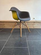 Vier Vitra DAW , volledig bekleed, esdoorn goud, mosterd, Huis en Inrichting, Overige kleuren, Design, Ophalen of Verzenden, Zo goed als nieuw