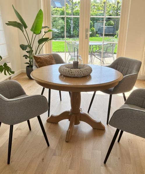 Degelijk eiken mooie ronde tafel, Huis en Inrichting, Tafels | Eettafels, Gebruikt, 100 tot 150 cm, 100 tot 150 cm, Vijf personen of meer