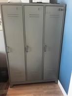 Stalen grijze locker kast - kleding, Huis en Inrichting, Ophalen, Gebruikt