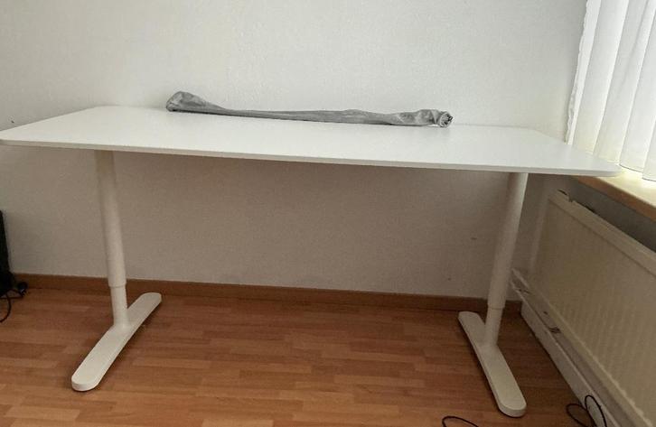 Ikea bureau Bekant 200x80, Huis en Inrichting, Bureaus, Zo goed als nieuw, Bureau, Ophalen