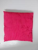 Rood sierkussen met binnenkussen. Maat 40x40 cm., Huis en Inrichting, Ophalen of Verzenden, Zo goed als nieuw, Rood, Vierkant
