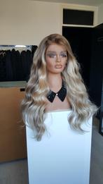 Luxe Lace Pruik: Uitgroei naar Blond met Bruin, slagje, Ophalen of Verzenden, Nieuw, Pruik of Haarverlenging