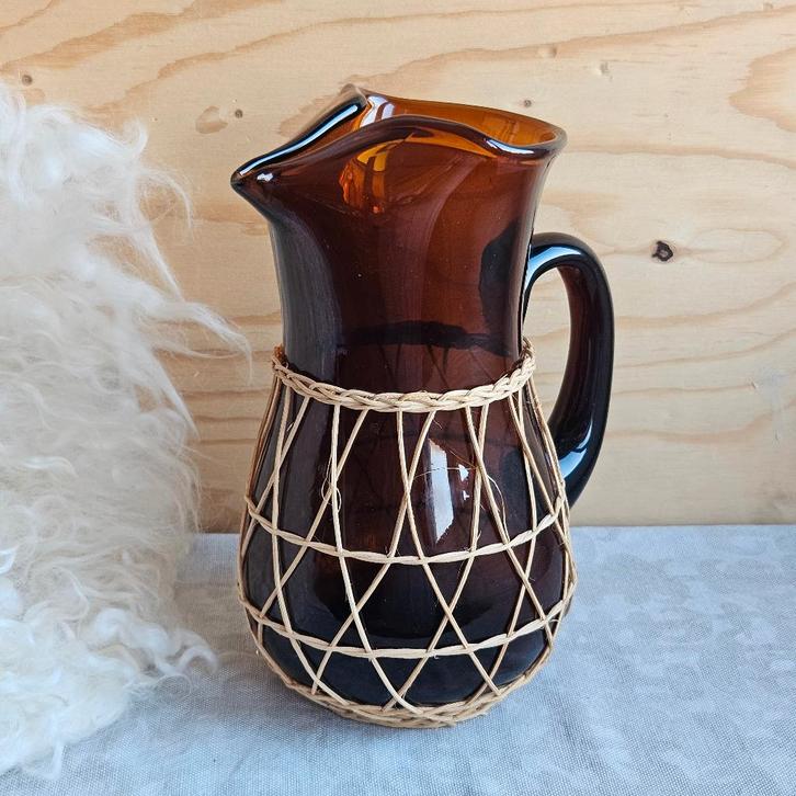 Vintage kan sangriakan van amberkleurig glas, Antiek en Kunst, Antiek | Glas en Kristal, Ophalen of Verzenden