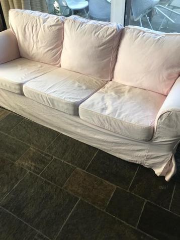 Driezitsbank Ektorp met drie verschillende hoezen