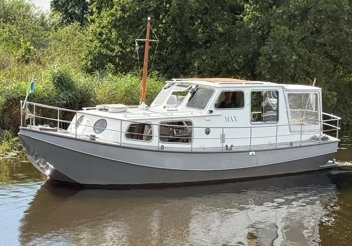 Tukkervlet Salon (bj 1975), Watersport en Boten, Motorboten en Motorjachten, Gebruikt, Staal, 6 tot 9 meter, Diesel
