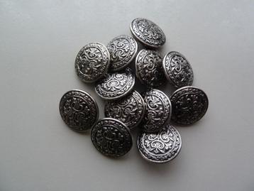 grote knopen metaal 12 stuks beschikbaar voor biedingen