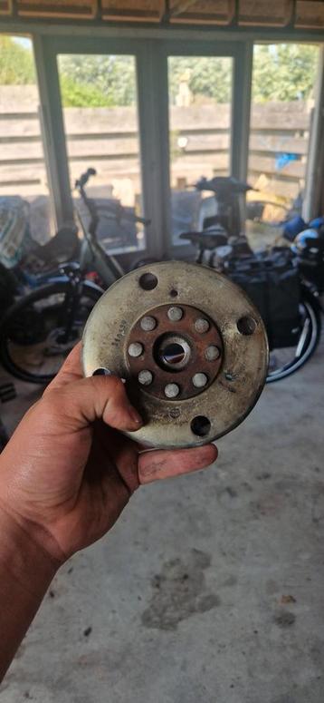 Skr vliegwiel en ontsteking beschikbaar voor biedingen