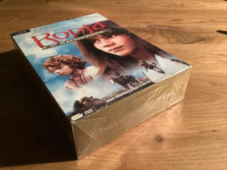 RONJA "De Roversdochter" 3 dvd-box nieuw in de verpakking., Cd's en Dvd's, Dvd's | Tv en Series, Zo goed als nieuw, Alle leeftijden