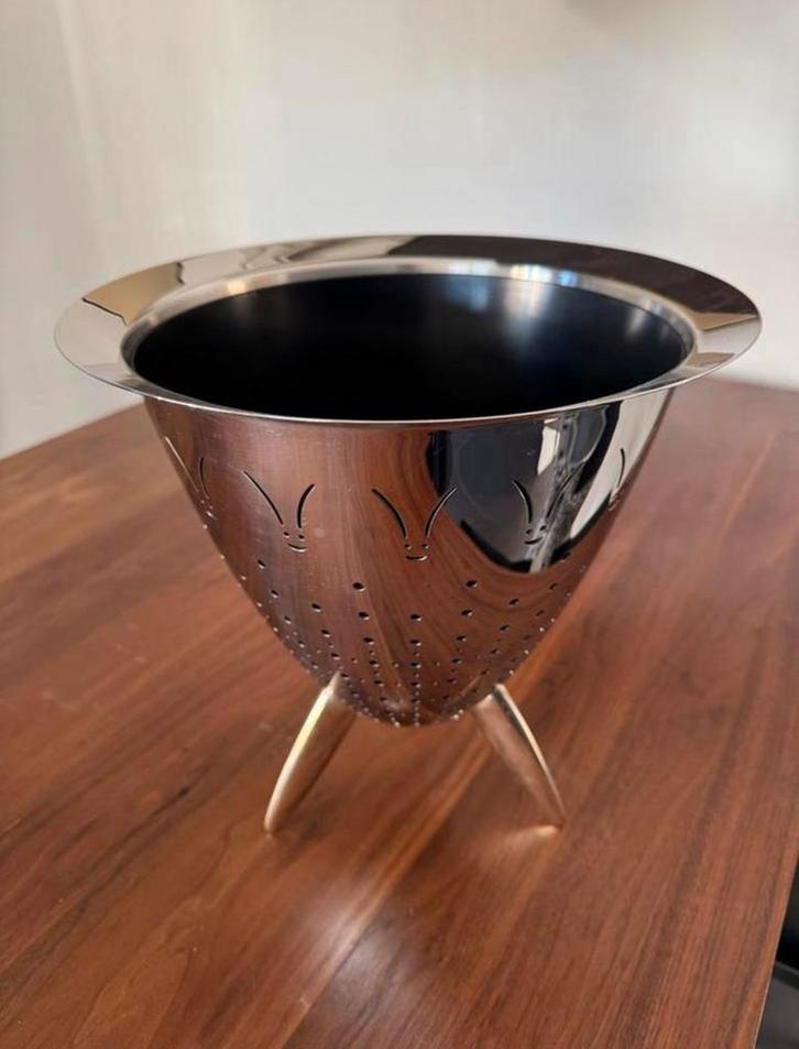 Alessi Max Le Chinois - Vergiet - Wijnkoeler, Huis en Inrichting, Woonaccessoires | Schalen en Manden, Zo goed als nieuw, Rond