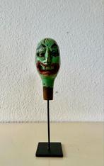 Oude Javaans Puppet hoofd op standaard, Java Indonesie kunst, Antiek en Kunst, Ophalen of Verzenden