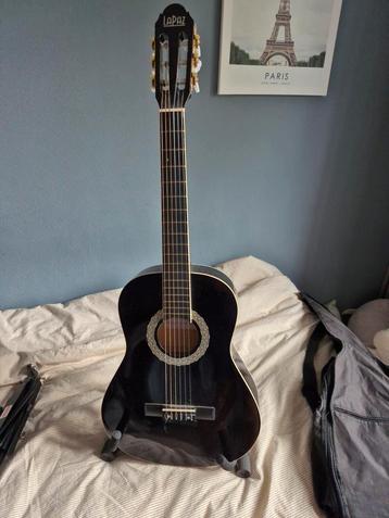 La Paz 3/4 Akoestische Gitaar met Tas & Lessenaar beschikbaar voor biedingen